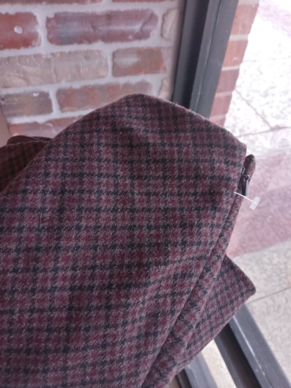 UNIQLO flare skort wool blend in dark brown checked (XS) - Picture 3 of 16
